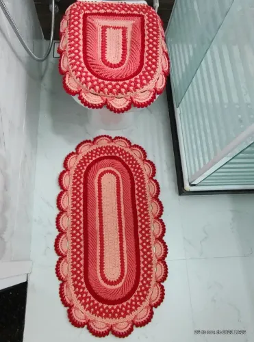 Jogo de Banheiro em crochê vermelho com rosa