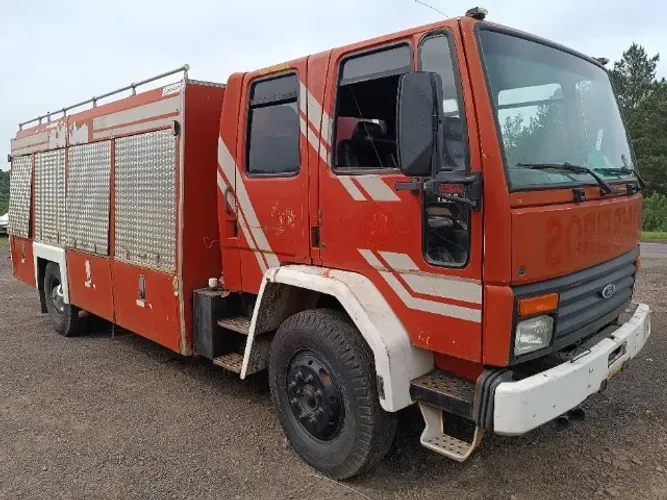 Sucata Caminhão Ford Cargo 1215 ano 1999 Motor Cummins Serie B Peças Caminhão Cargo