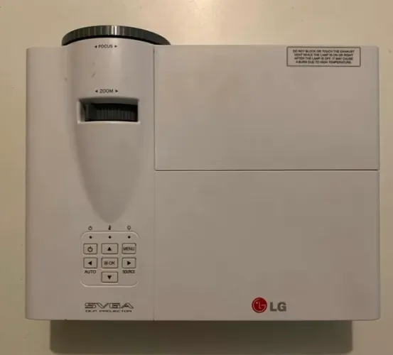 Projetor LG pouco usado