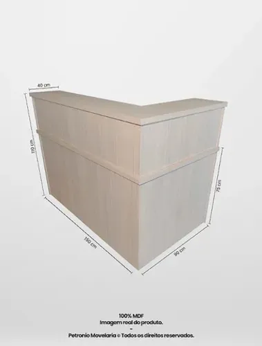 Balcão para recepção amadeirado claro em L simples 