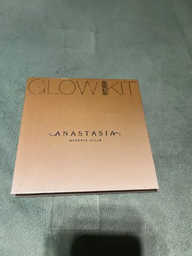 Paleta de Iluminador Glow Kit Anastasia Beverly Hills