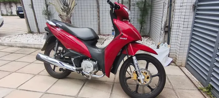 Vende-se uma moto Avelloz az1 2025