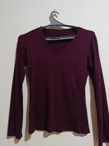 Blusa Manga Longa Decote  Vinho