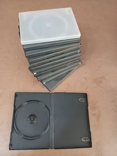 DOZE Capas para DVDs usada em bom estado