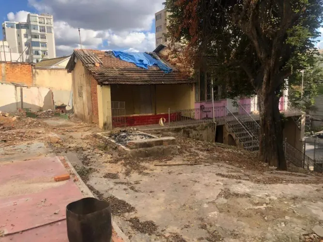 LOTE EM LOCAL NOBRE PARA EMPREENDIMENTO