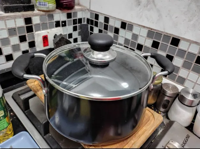 VENDO: Panela tefal tampa de vidro 120,00 reais <br>22 por 23/? largura 11 de altura