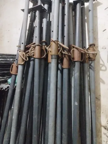 Escoras tábuas andaimes barrotes r$5,00 betoneira e etc 