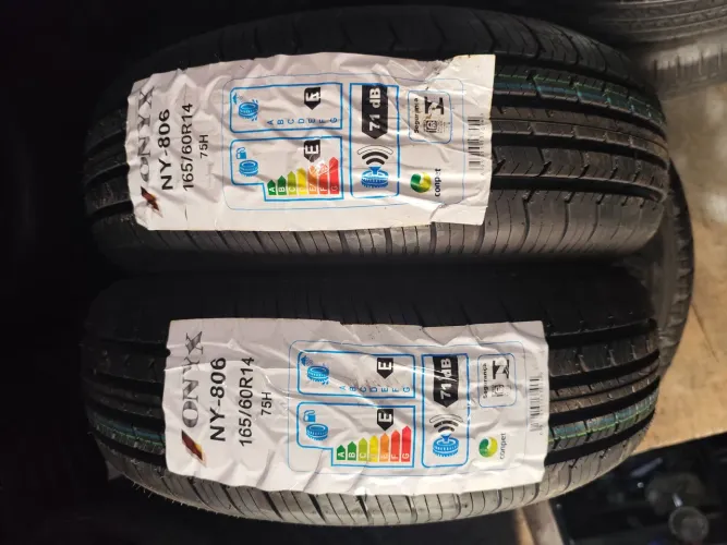 Pneus Onyx NY-806 165/60R14 Novos . ( 269,00 cada).