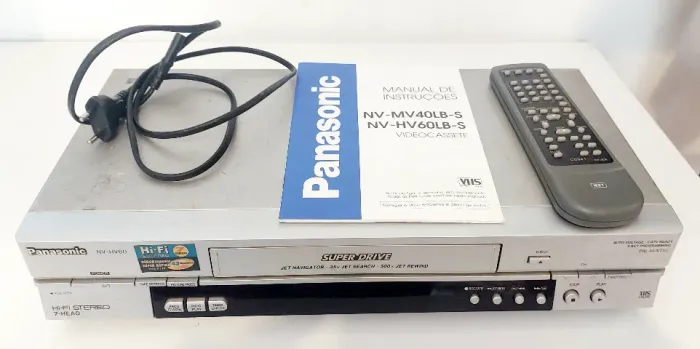 Videocassete Panasonic NV-HV60LB-S em bom estado funcionando