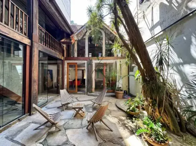 Casa de rua : Duplex / Residencial / Gávea