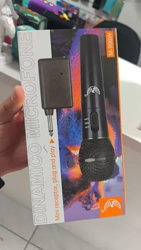 Microfone Dinâmico Sem Fio M-996W
