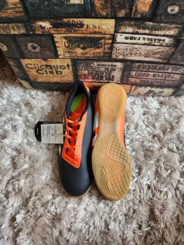 Tamanho 40 e 41 Chuteira Adidas Futsal original 