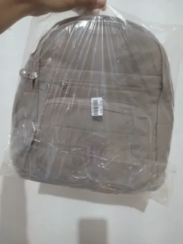 Mochila Escolar e Casual - Repartições e Alça Reguladora (BEGE).