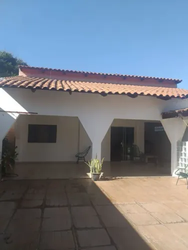 Casa de 3 Qts no Bairro da Vitória Aceita Financiamento