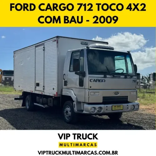 Ford Cargo 712 toco 4x2 com bau de aluminio - motor cummins novo - bomba injetora