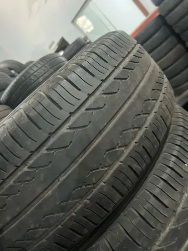 Pneu 235/60/16 Hankook 70 % Vida Util.
