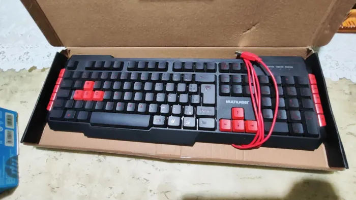 Teclado Gamer Multilaser USB com Design Moderno - Semi Novo! Acompanha mouse HP M270 