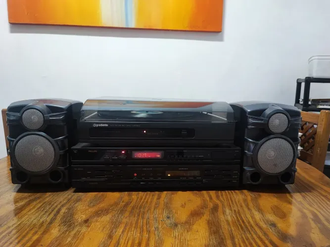 Toca disco Gradiente+ Reciever Philips 