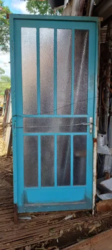 PORTA DE FERRO 90 CM LARGURA / SUPER RESISTENTE ( VIDROS FIXOS ) R$600,00