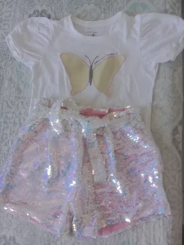 Conjunto de roupa infantil - Blusa e Short