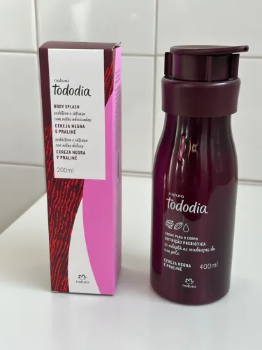 Kit Natura Tododia Cereja Negra - Body Splash + Creme para o Corpo