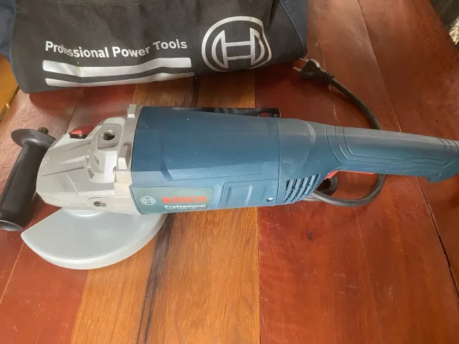 Esmerilhadeira Angular Bosch GWS 2200 180 Professional