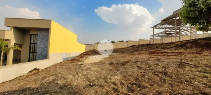 Terreno em condomínio - 307m² - Venda - Terras de San Pedro