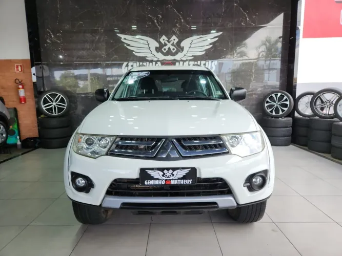 Mitsubishi Pajero 3.2 4X4 T.i. Dies. 5P AUT 2015