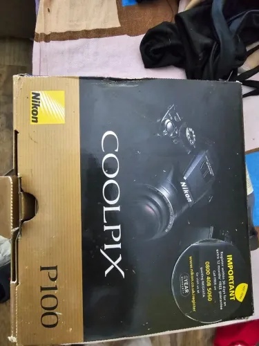 Câmera NIKON COOLPIX L100