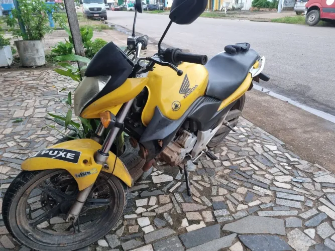 VENDA IMPERDÍVEL * Honda CB 300 2012- Amarela - Ótimo estado