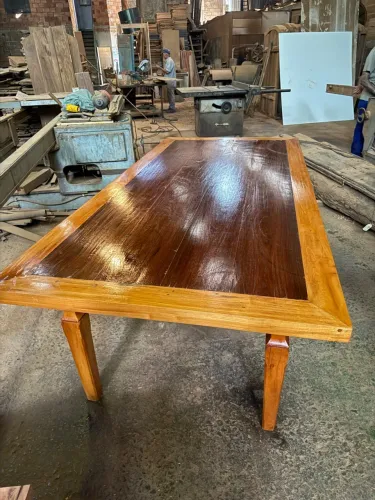Mesa de jantar em madeira de demolição!