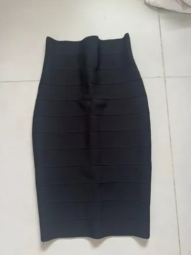 Saia preta midi