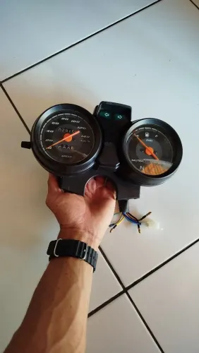 Painel da YBR 125 semi novo. Apenas 2910 KM rodados