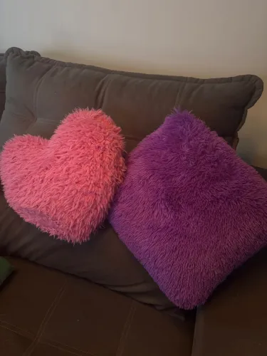 Almofadas de Pelúcia Decorativas - Coração e Quadrada