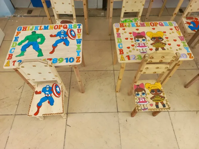 Kit Infantil de Madeira Mesa+ Cadeira 