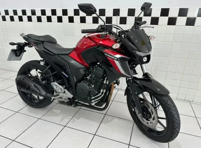 YAMAHA FZ25 R$6.500,00