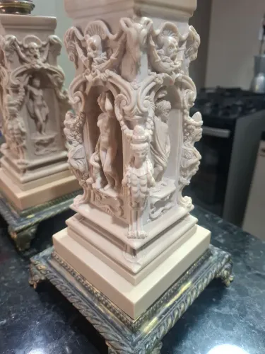 Castiçais para velas ou pra abajur, antigos e clássicos