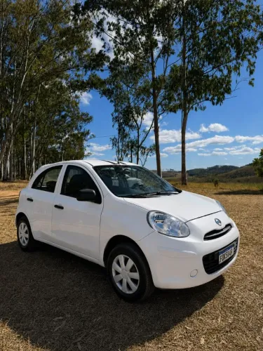 Nissan March 1.0 16V Flex Fuel 5P 2013