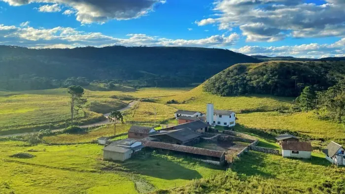 Fazenda 985 hectares com dupla aptidão , Hotel Fazenda e Pecuária
