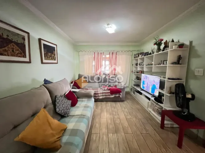 Casa residencial ou comercial com 3 quartos a venda - Jardim Ester