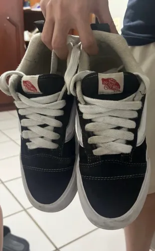 Vans Knu