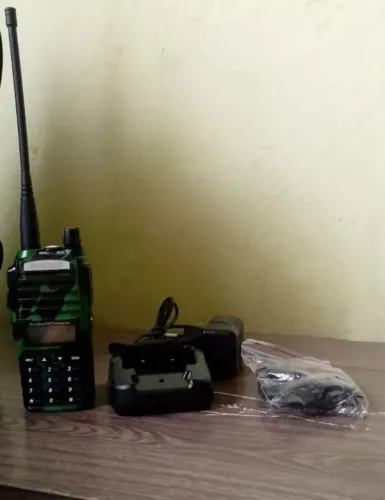 Rádio comunicador baoofeng novo