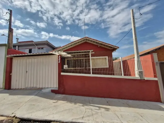 Casa à Venda na Vila dos Lavradores Excelente Localização e Ótimo Potencial de Investimen