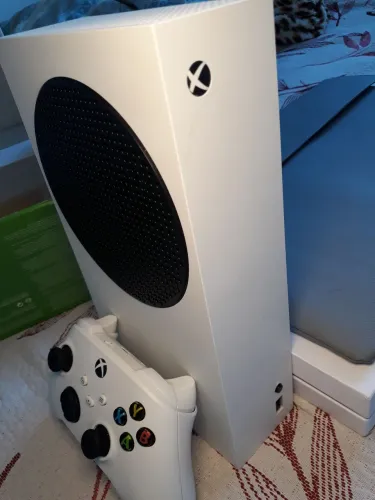 Xbox series S seminovo