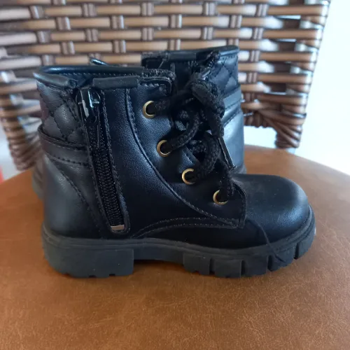 Bota infantil