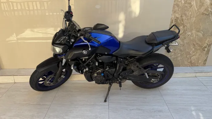 MT 07  2019  top ? 