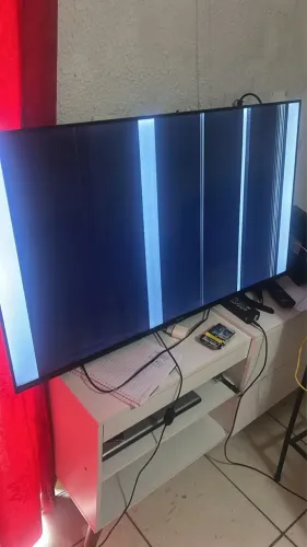 Tv semp Roku 43 com defeito