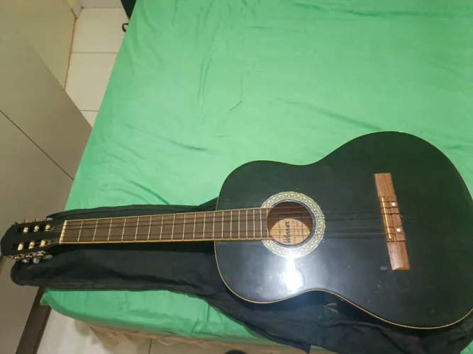 Violão de naylon, novo, só está precisando trocar as cordas
