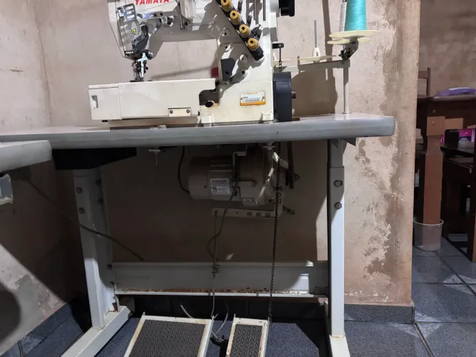 Máquina Galonera com tudo funcionando , em ótimo estado de funcionamento