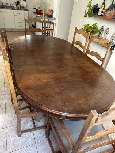 Conj. Mesa e cadeiras de madeira maciça